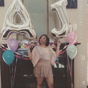 BCBG Maxazria Caiti Shorts romper in shadow blush